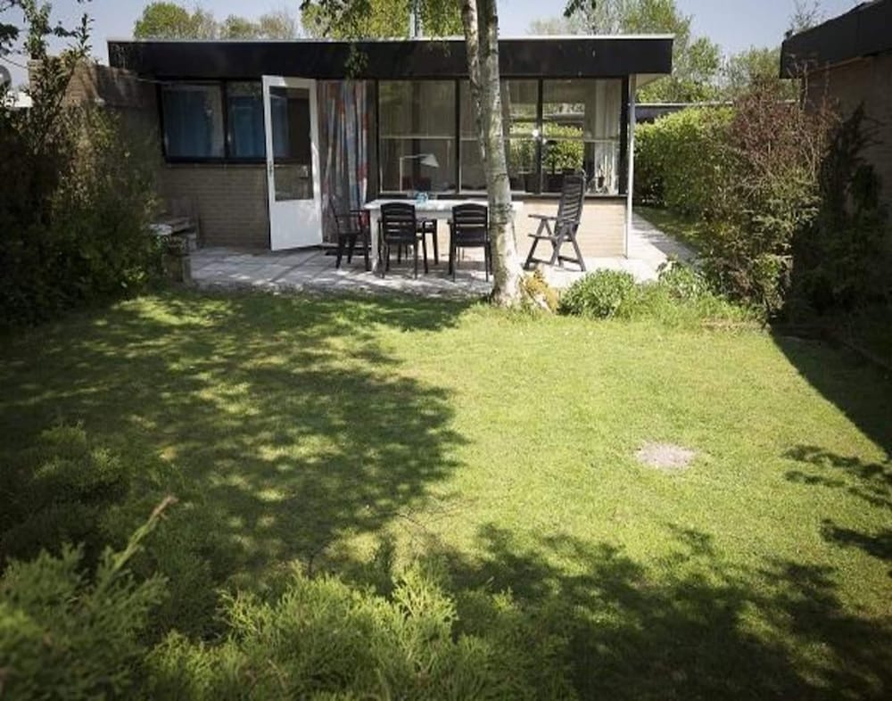 Family Bungalow With Garden