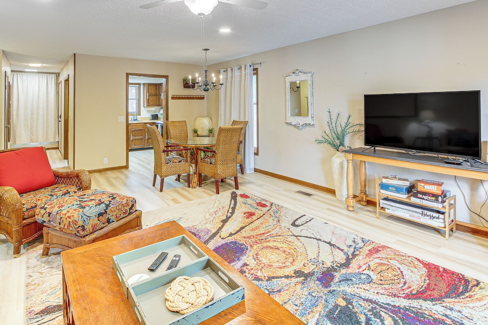 Lake Desoto Townhome: Swim Dock, Pets Welcome!