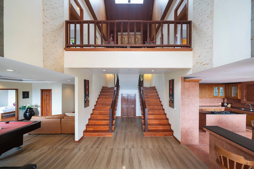 Emerald Hill Villas