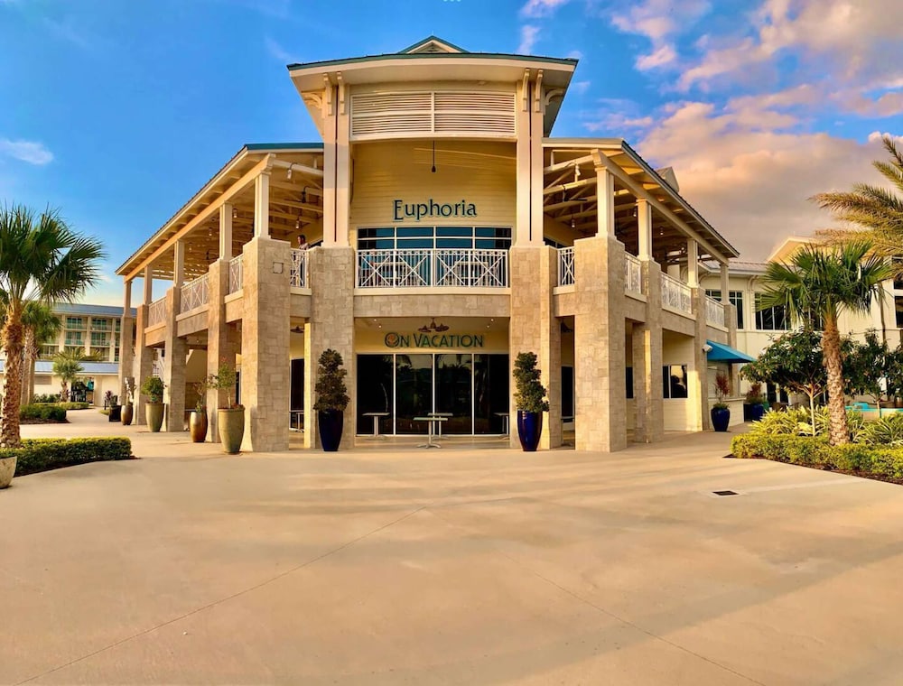 Bikinis and Martinis - For 6! - Image 5