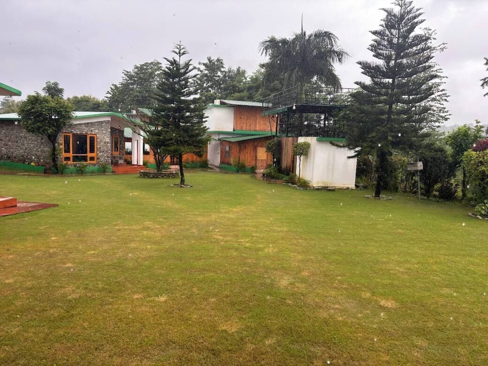 Corbett Wildernest Resort