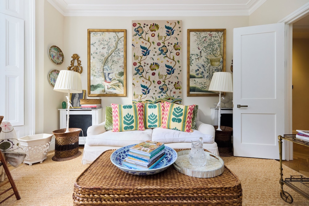 The Kensington Designer's Retreat -1bdr Flat