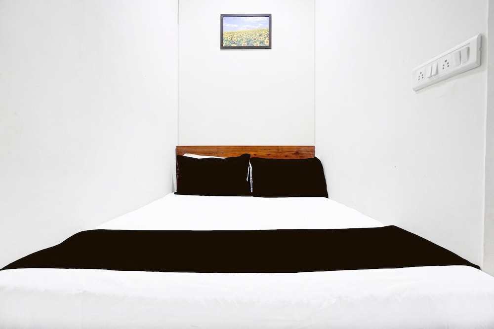 Super Hotel O BKC Santacruz East