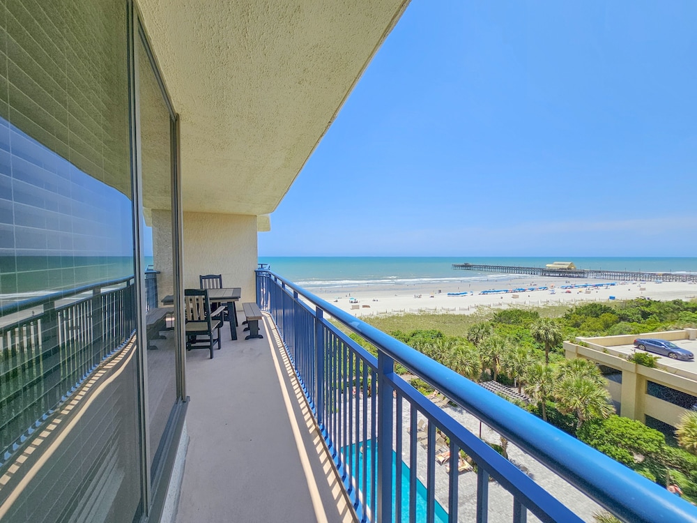 404bt, Ocean View Condo, Full Resort Amenities 2 Bedroom Condo