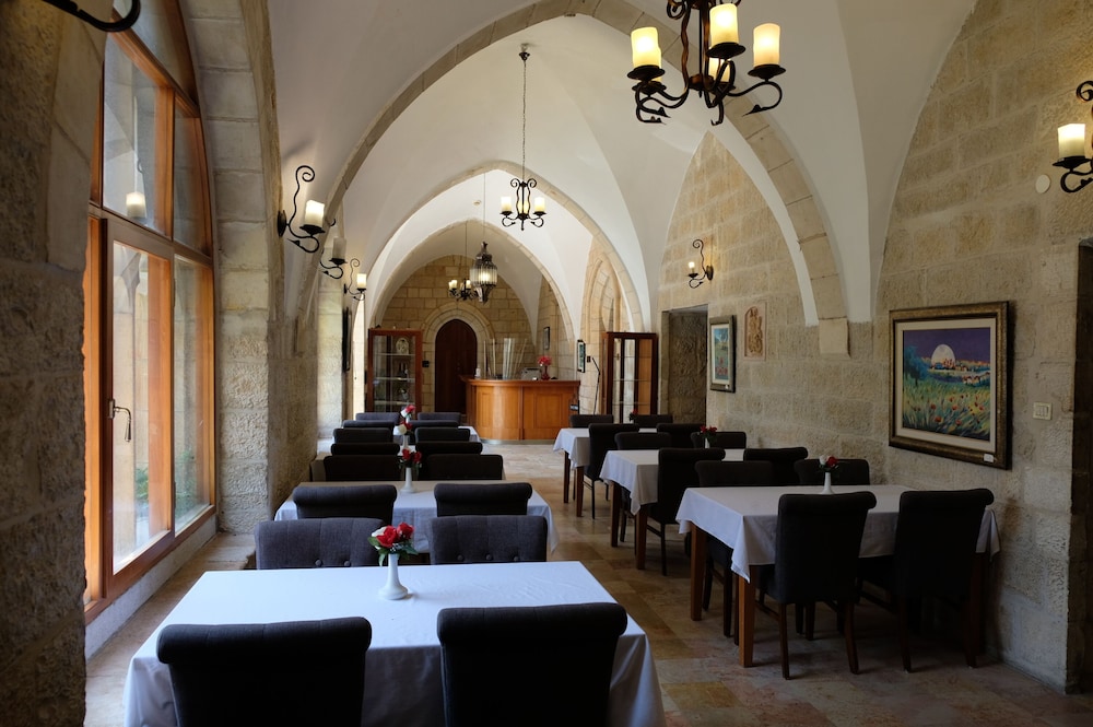 St. George’s Cathedral Pilgrim Guesthouse – Jerusalem