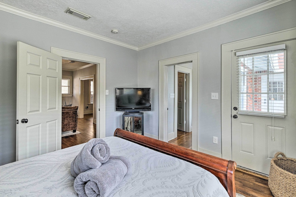 Elegant Houston Retreat < 2 Mi To Downtown! view 4