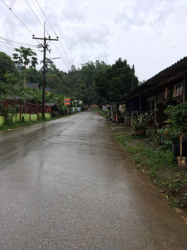 Khao Sok Secret - Hostel
