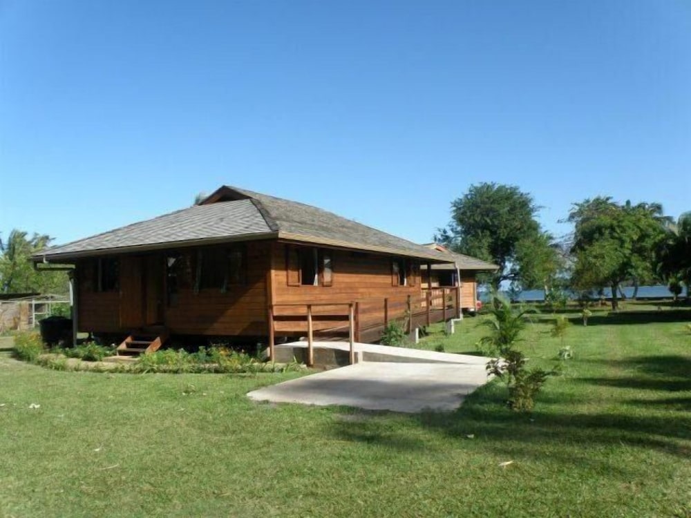 Vaianae Lodge