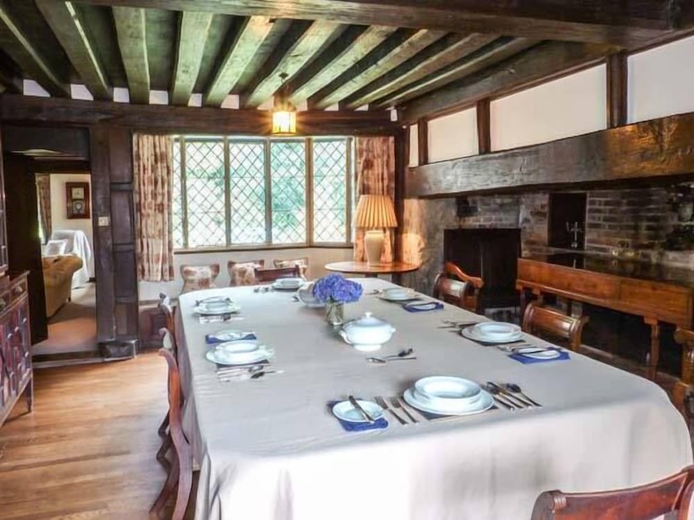 Tudor Wing