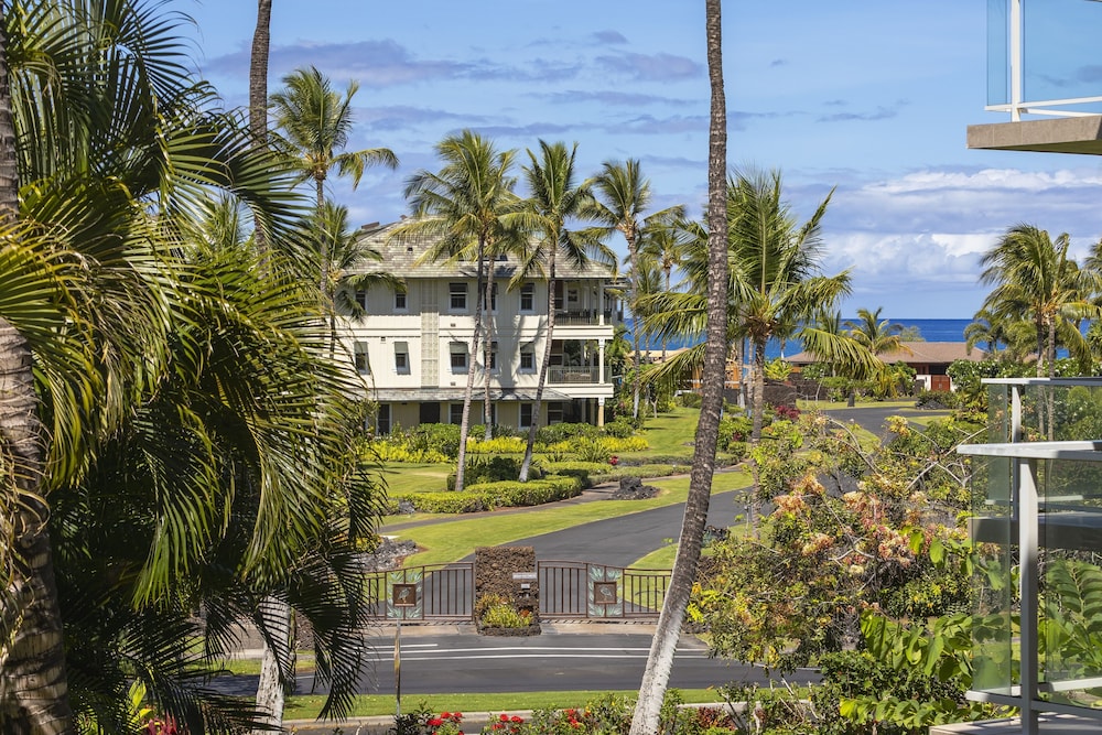 Vista Waikoloa B202 2 Bedroom Condo