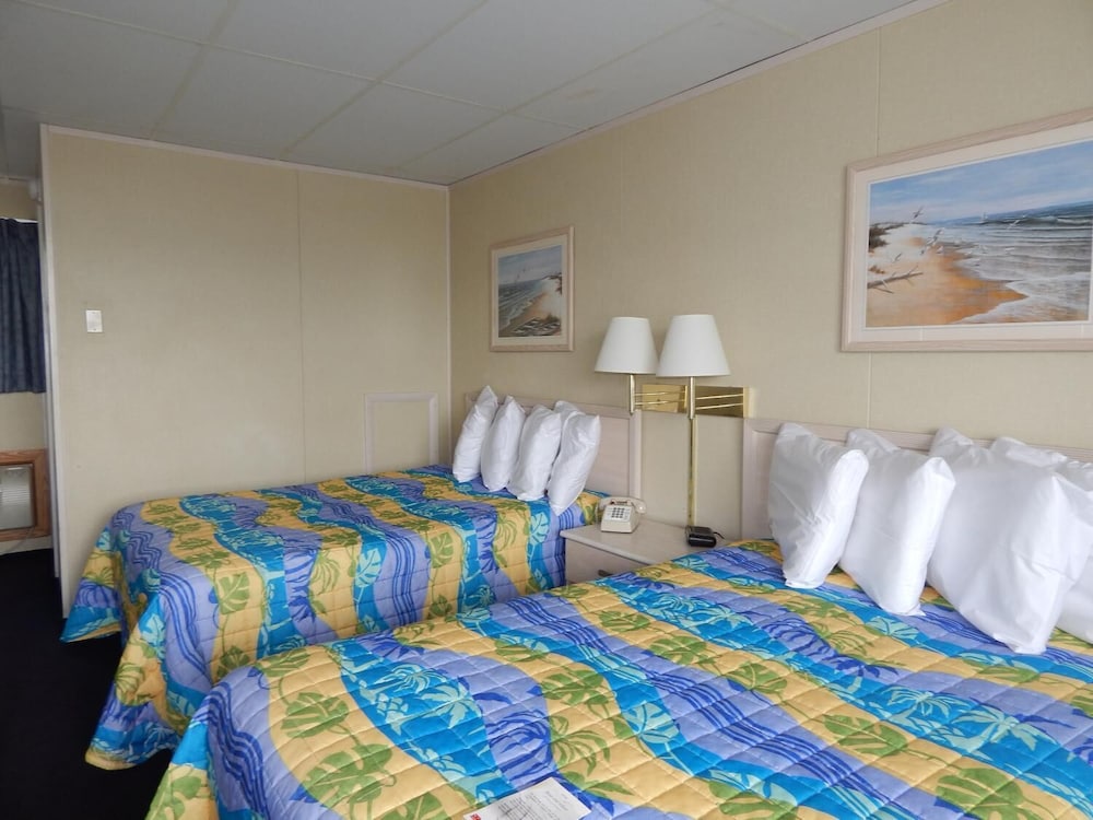 Thunderbird Beach Motel