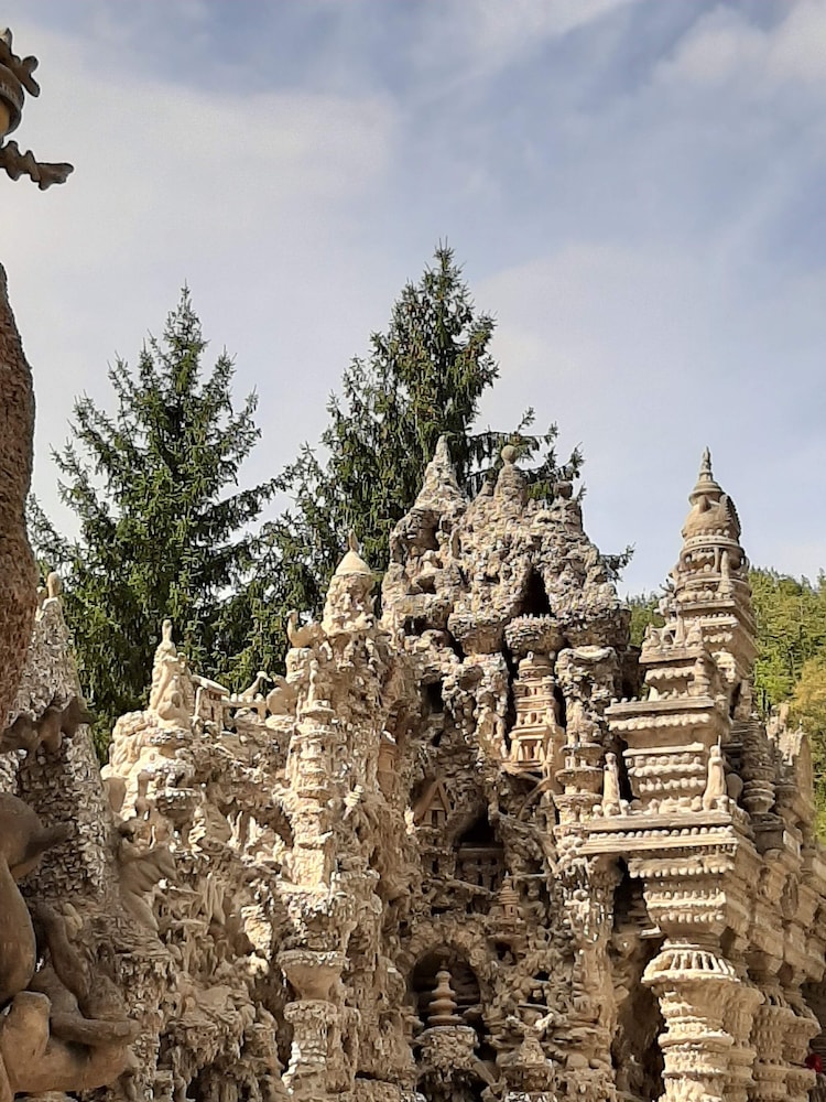 La Meridienne des Collines