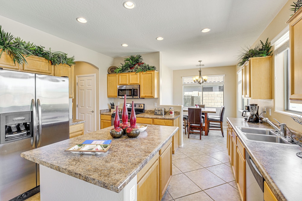 Near Parks & Golf Courses: Gilbert Home w/ Patio!