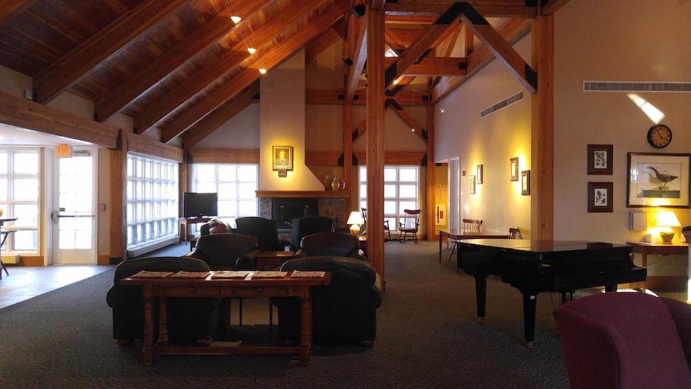 Boston Vacations - Warren Conference Center and Inn - Property Image 2