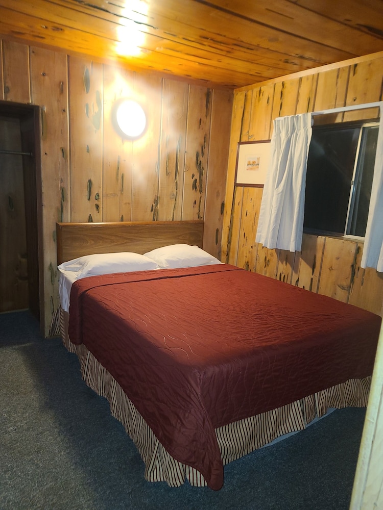 Bigfoot Motel