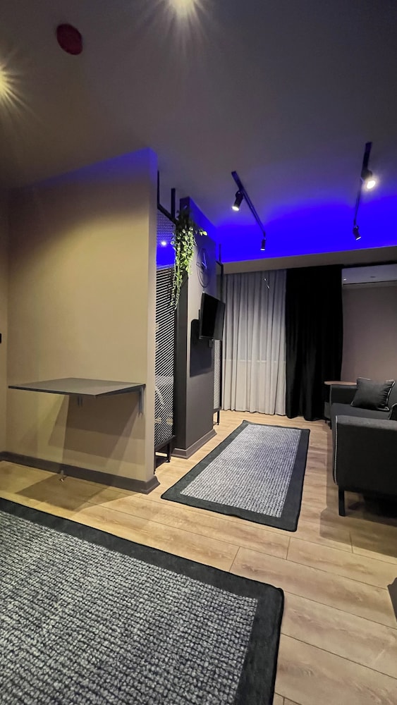 Thalia Suites Hotel