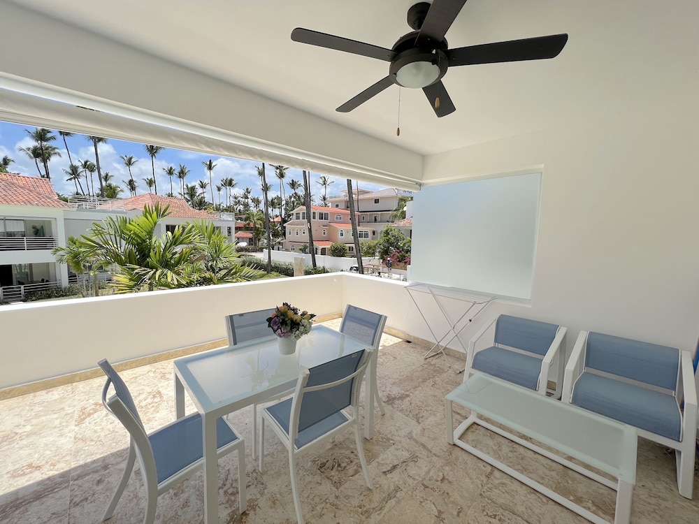 Los Corales Tropical Beach Resort & SPA