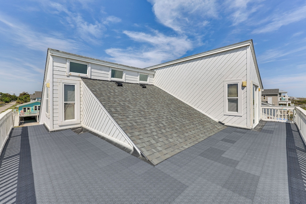 Deck & View: Oceanfront Oasis in Oak Island!