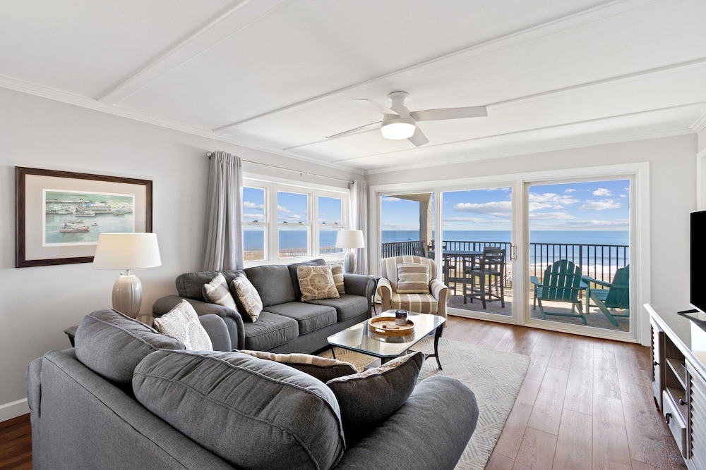 N4 Amelia South 2 Bedroom Condo