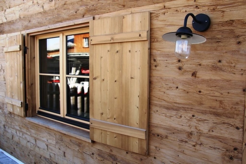 Alpen Select Lodge for 16-24 People