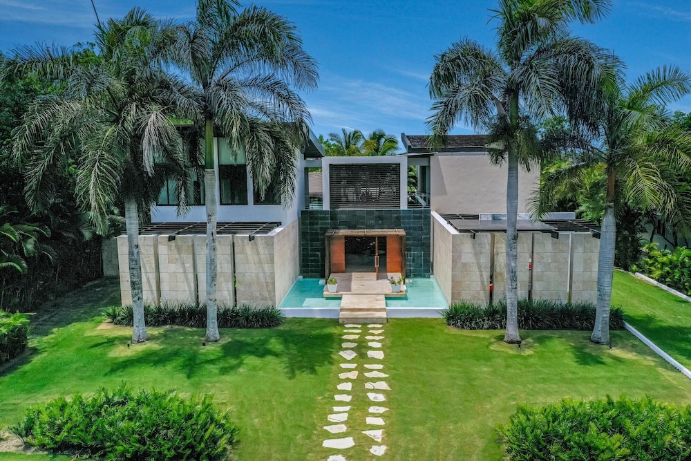 Luxury Villa at Puntacana Resort Club With Private Pool Terrace Golf Carts Butler Maid