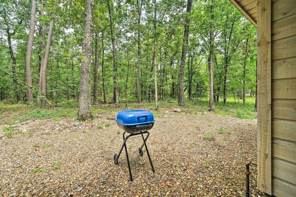 Quiet & Peaceful Hochatown Cabin w/ Hot Tub! view 2