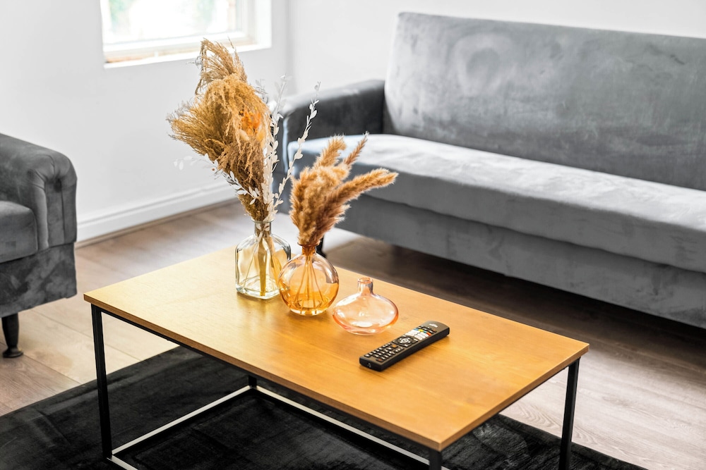 Apartment 1 Bedroom,sleeps6,parking