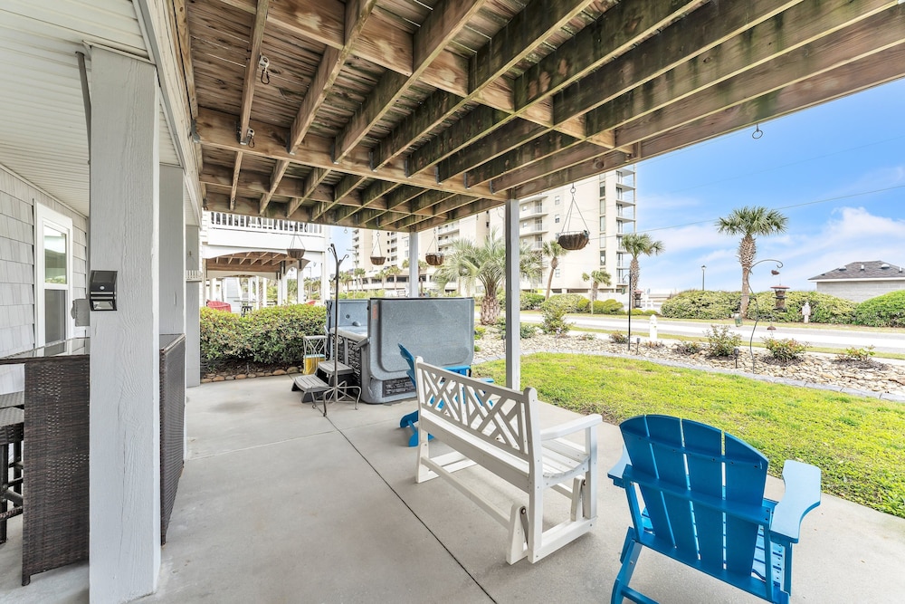 Coastal Camelot - Walk To Surfside Beach 2 Bedroom Duplex