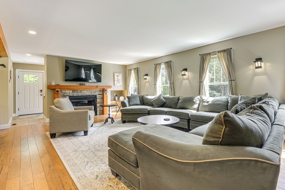 2 Mi to Golfing & Hiking: Spacious Wilmington Home