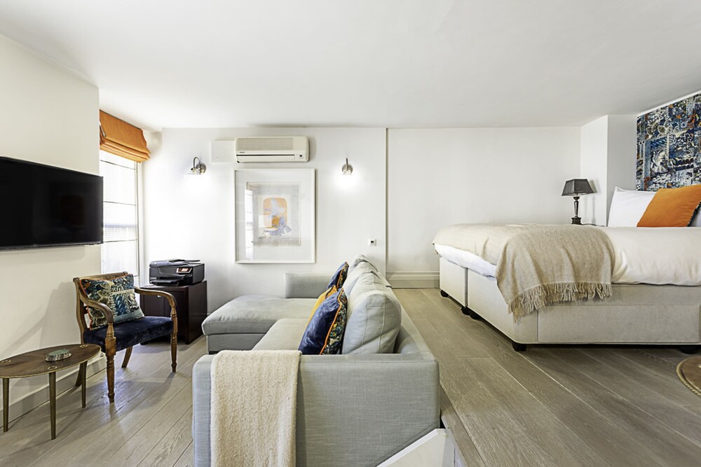 Gorgeous Airconditioned Marylebone Studio