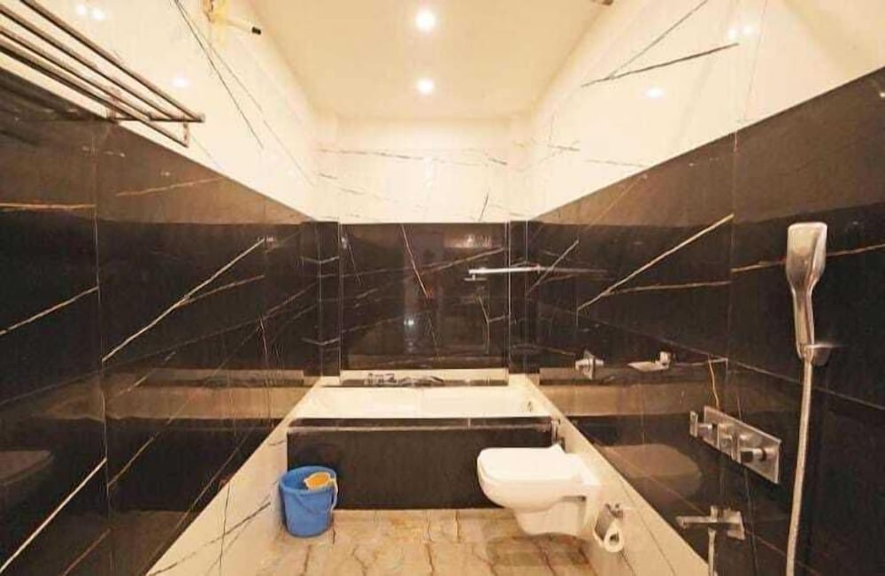 HYAT LUXURY