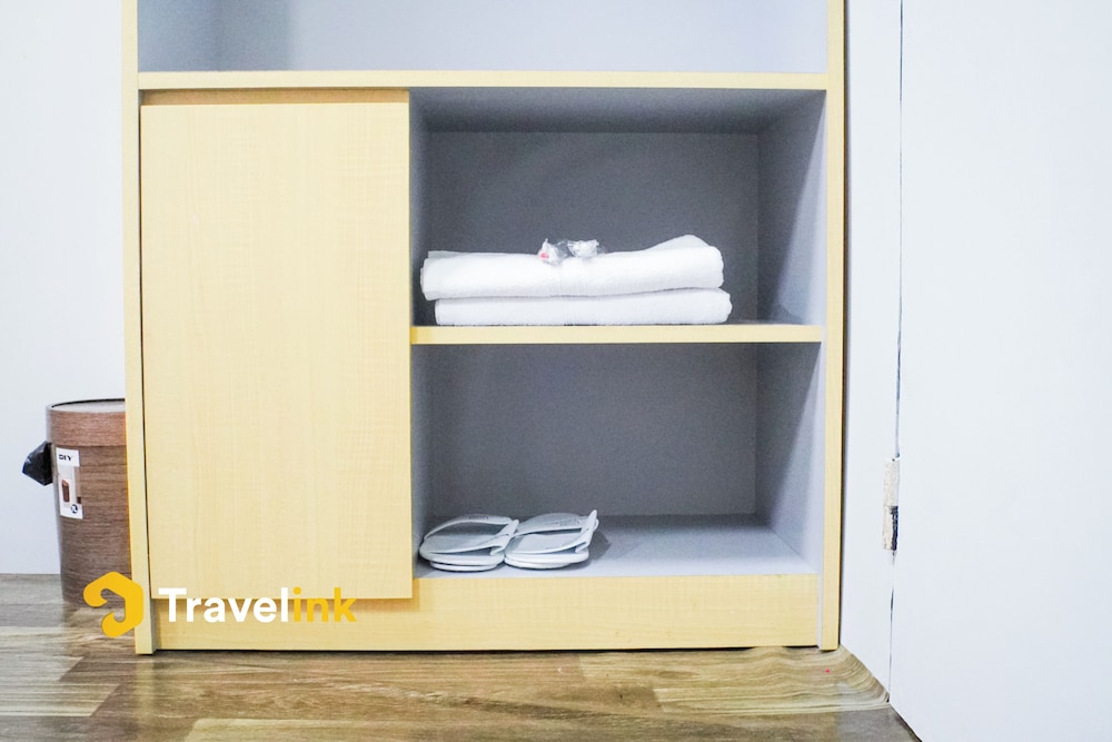 The Lakebox Menjer by Travelink