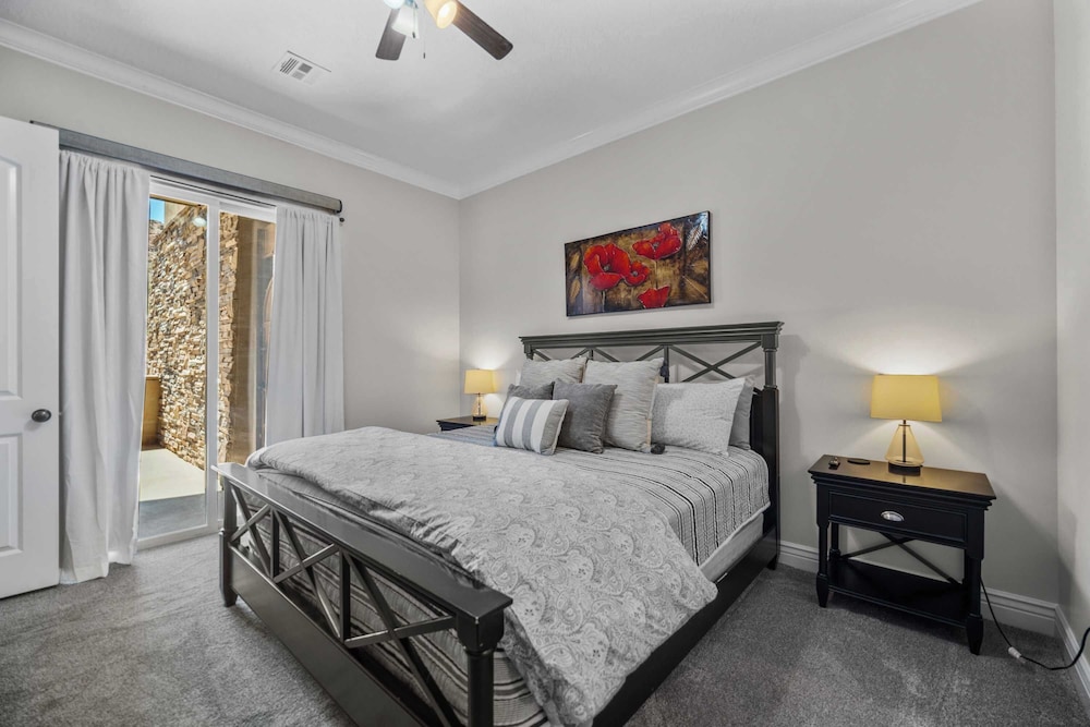Pool Paradise for Families - Condo for 12 w/ Resort-style Amenities