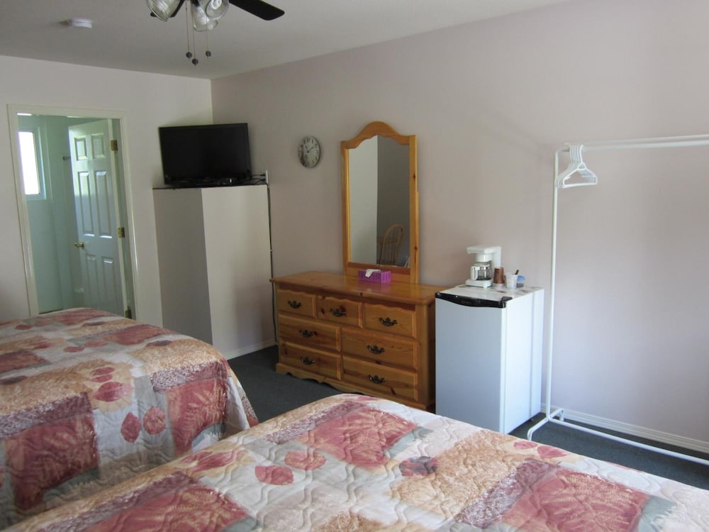 Mountain Springs Motel & RV Park