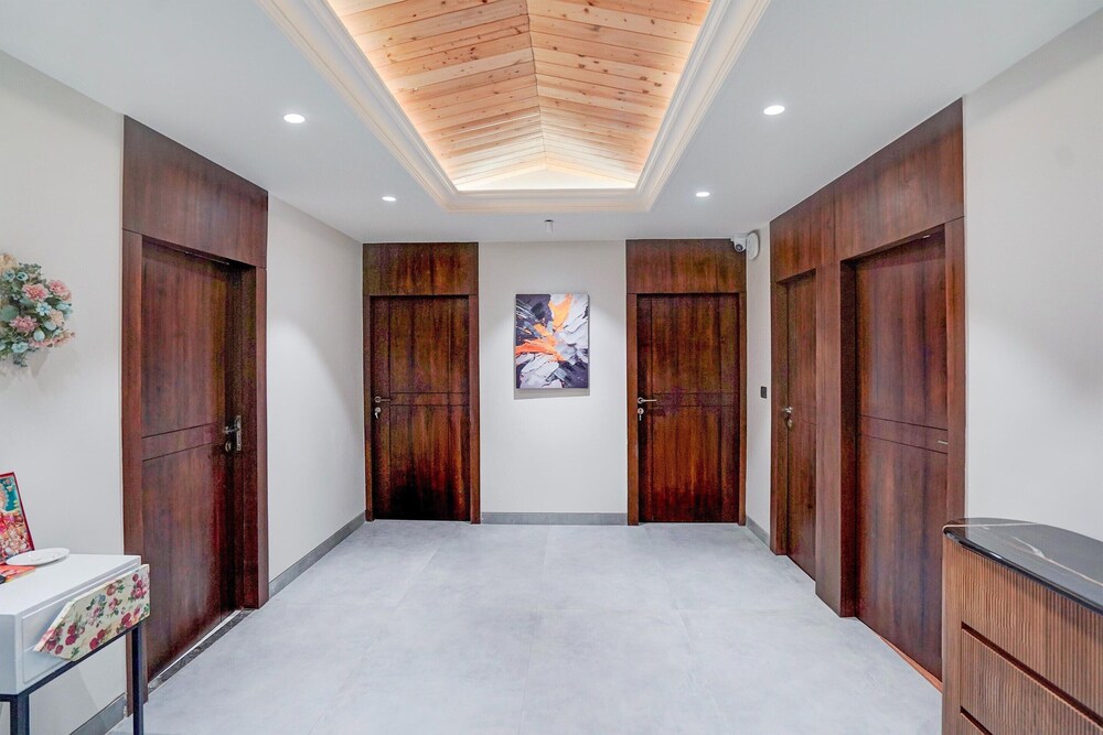 Sunday Premium 5 BHK Villa Mihika, Shimla