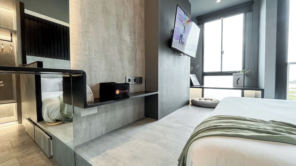 Best Deal Studio (No Kitchen) Apartment Tokyo Riverside PIK 2