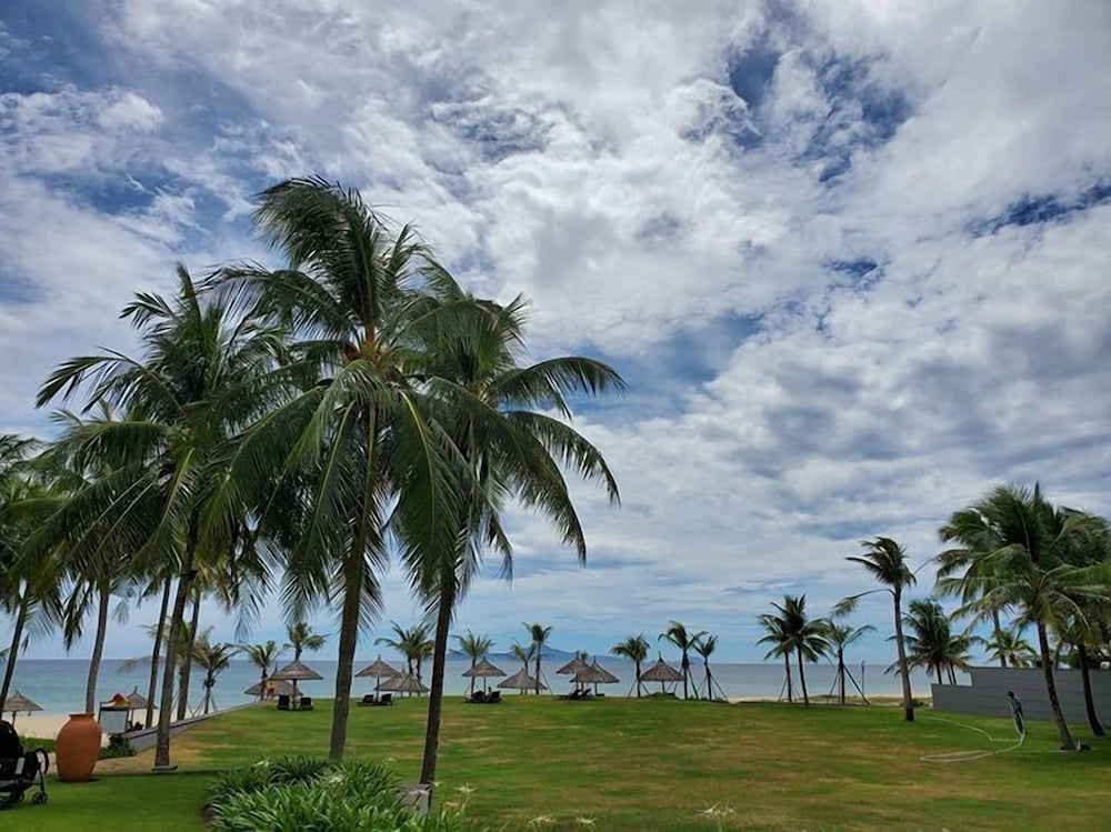 Ocean Villas Beach Resort