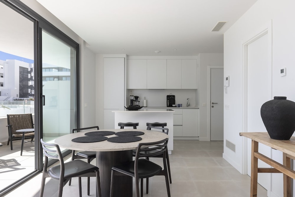 Luxury Apartment With Terrace in Higueron
