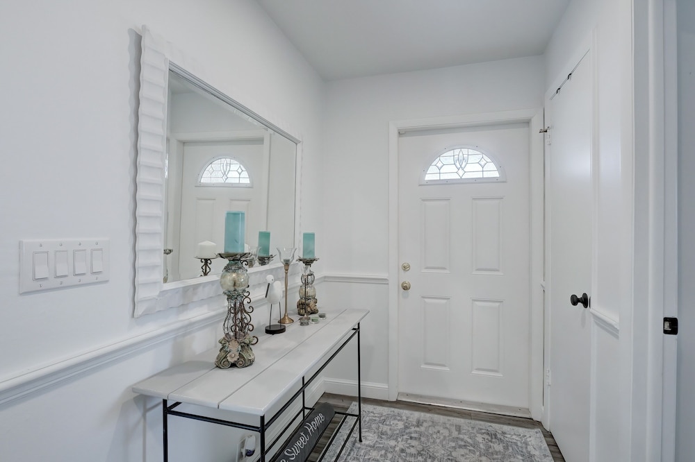 Luxury Pool Dog Friendly Central To Naples And Marco Island By Sky Run Naples 3 Bedroom Home