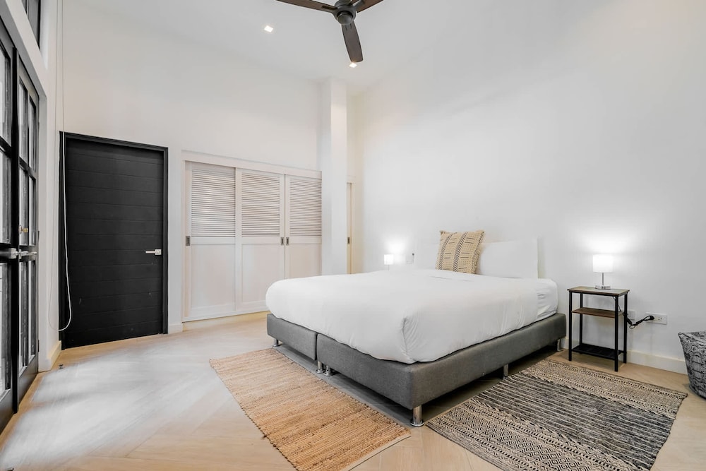 w Contemporary 1BR in Plaza Catedral