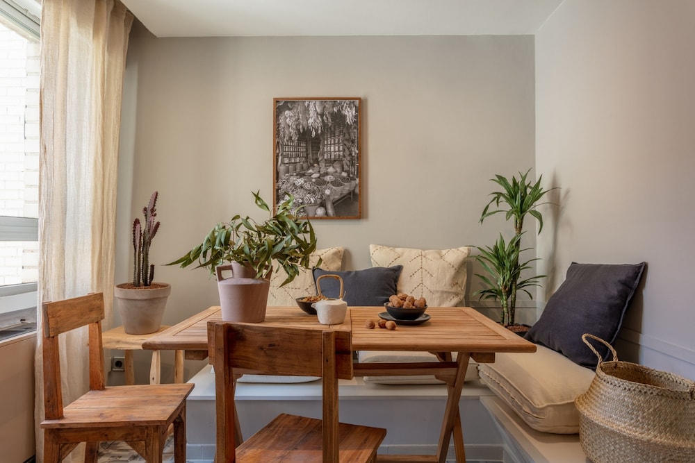 Wukro - 2 Bedrooms and Terrace in Chamber