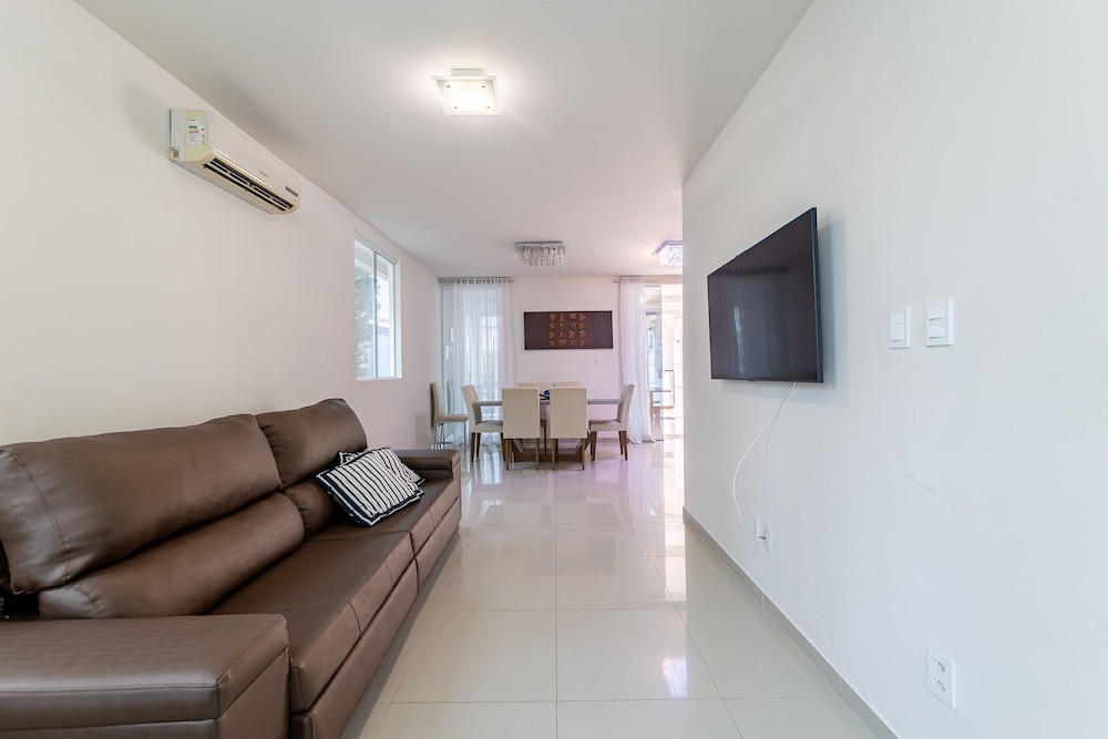 Casa 4 Suites-Com Piscina-137M