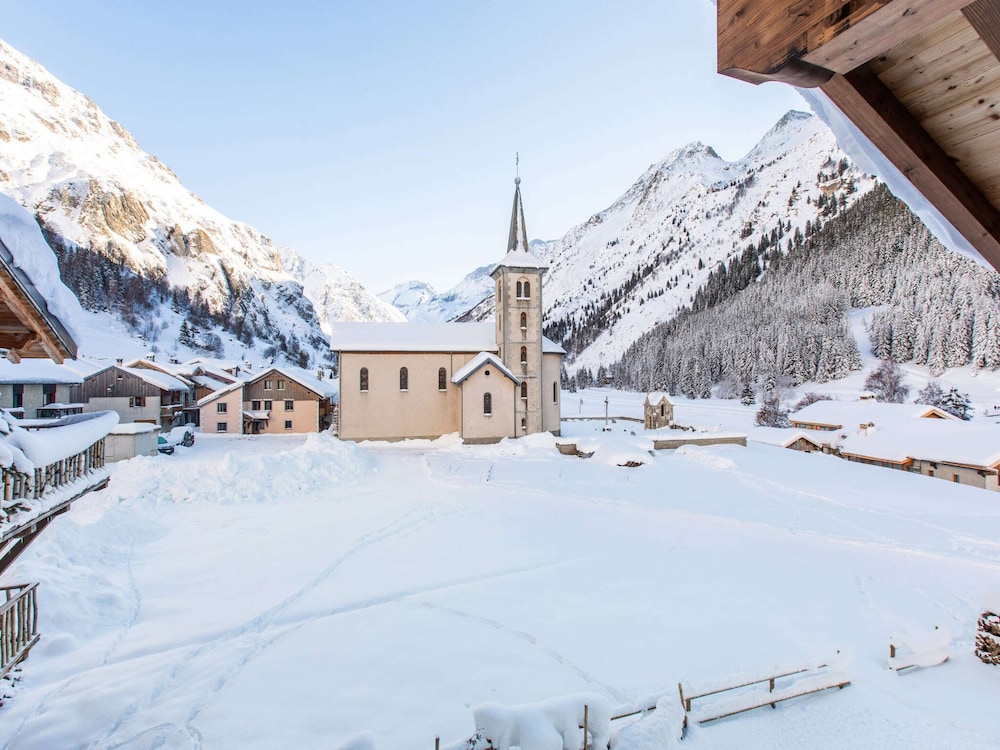 Vanoise Chalet in Prime Location