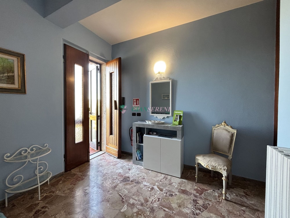 Two-room Apartment Sleeps 4 IN THE SAN Bartolo Area-rif Sabri