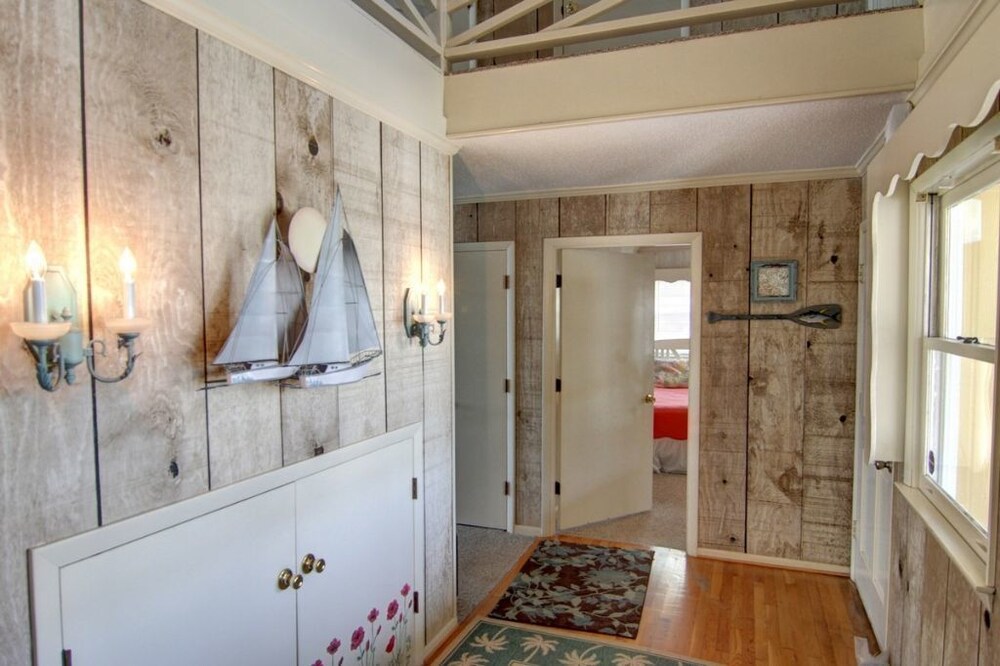 Carolina Moon 4 Bedroom Home by RedAwning