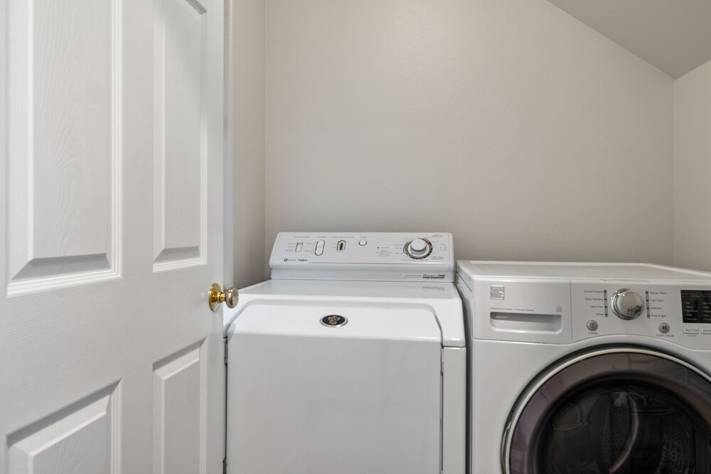 Taft at Old Mill - Pet-friendly & Near Downtown