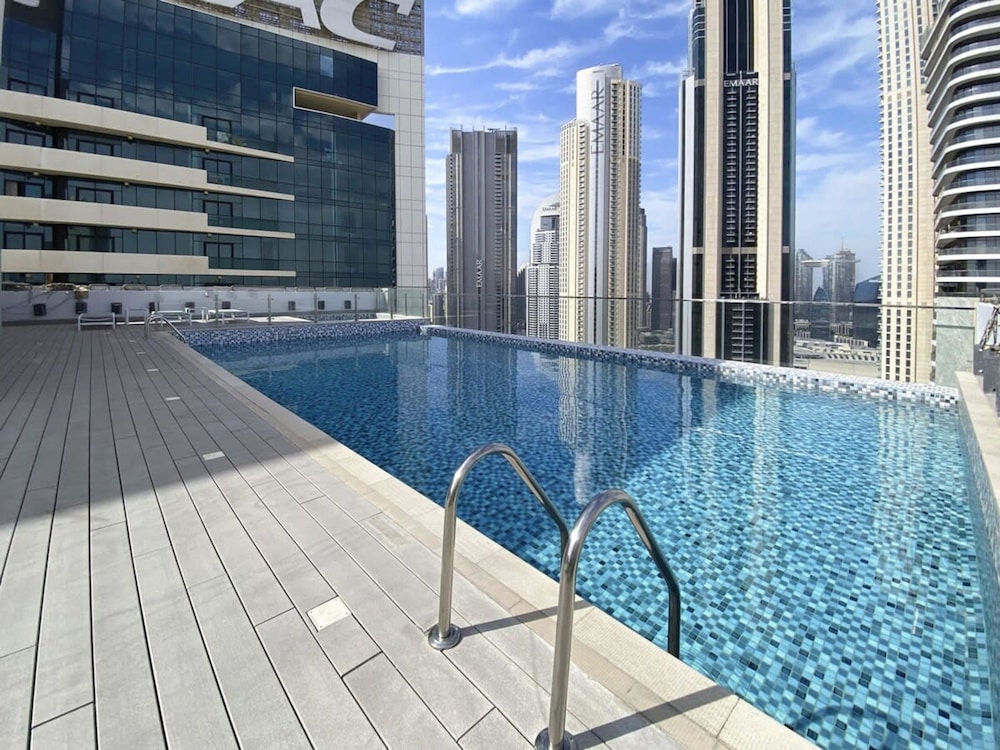 Silkhaus Burj Khalifa Area Extra Single Room