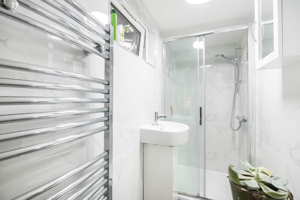 3 Bed 3 Bathroom Flat in Kensington A