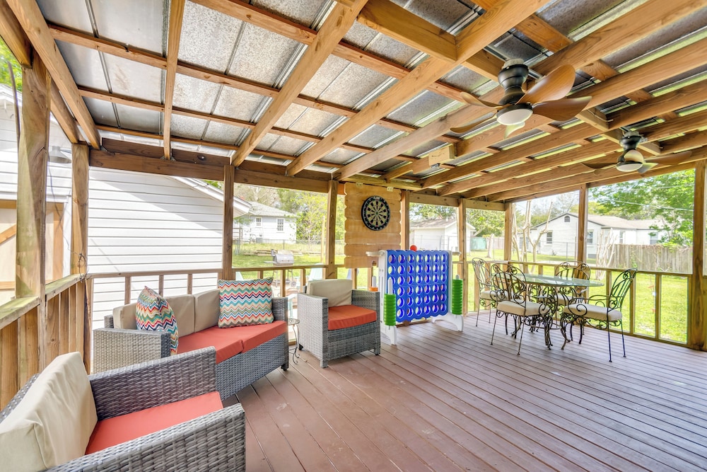 Walk to Beach: Family Getaway in Pensacola