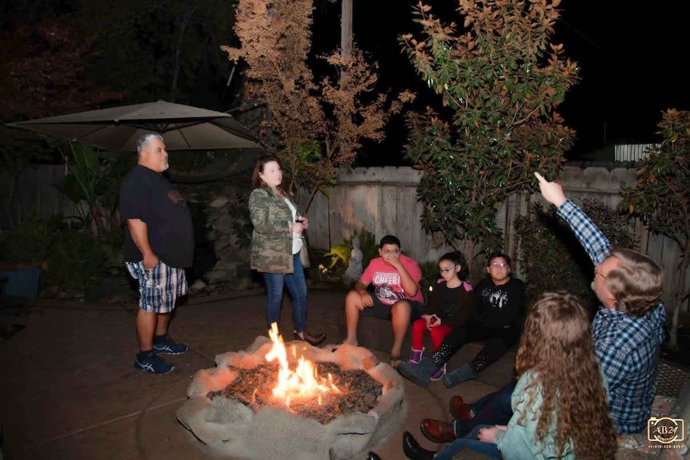 Seq Parks-hot Tub Fire Pit Koi Pond Outdoor Kitch